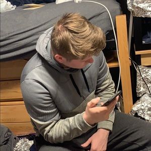 Meet your Posher, Dom